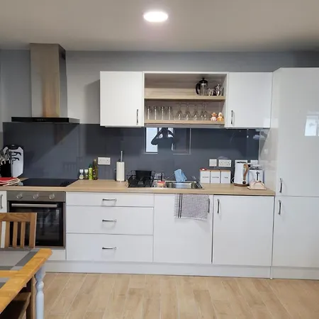 Апартаменты Glenwood Near Ballybofey *